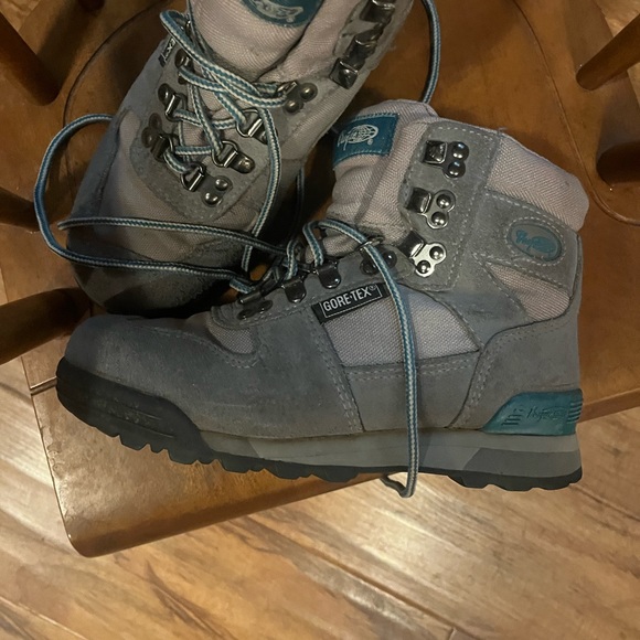 Vasque 7567 Gore-Tex Hiking Boots Lace Up Gray Tan Suede Men's Size 6.5. - Picture 2 of 6